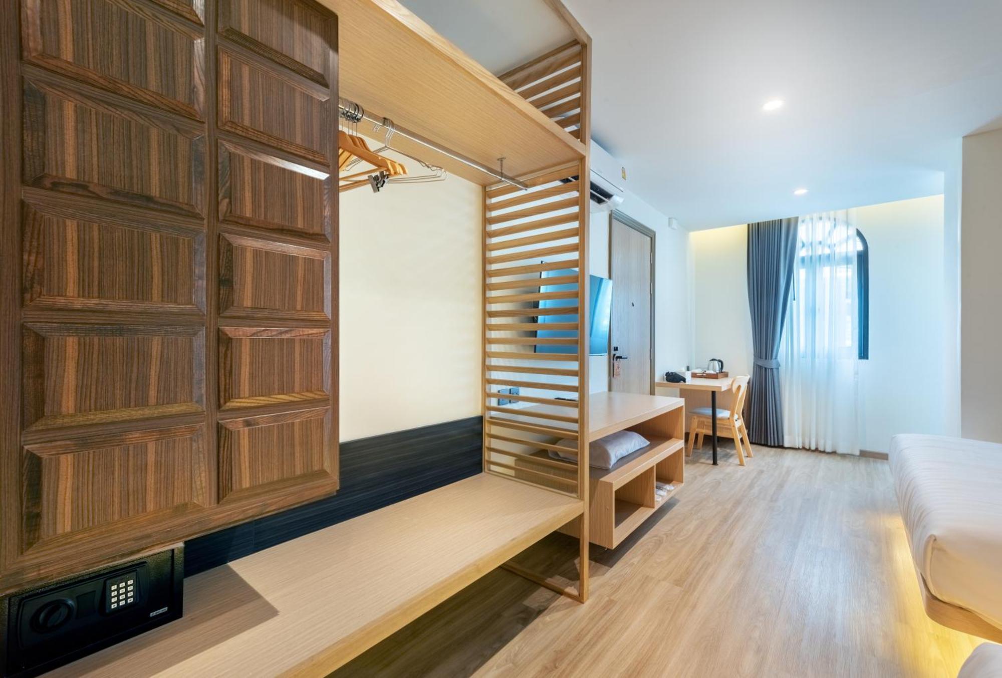 Phra Nakhon Poshtel Banguecoque Exterior foto